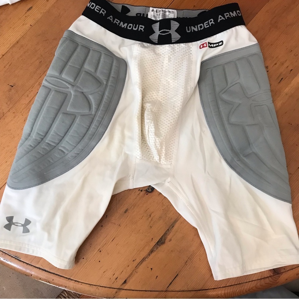 🏈Under Armour Compression Shorts with Padding
